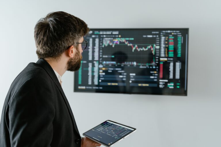 Senior IT Reporting & Data Analyst
